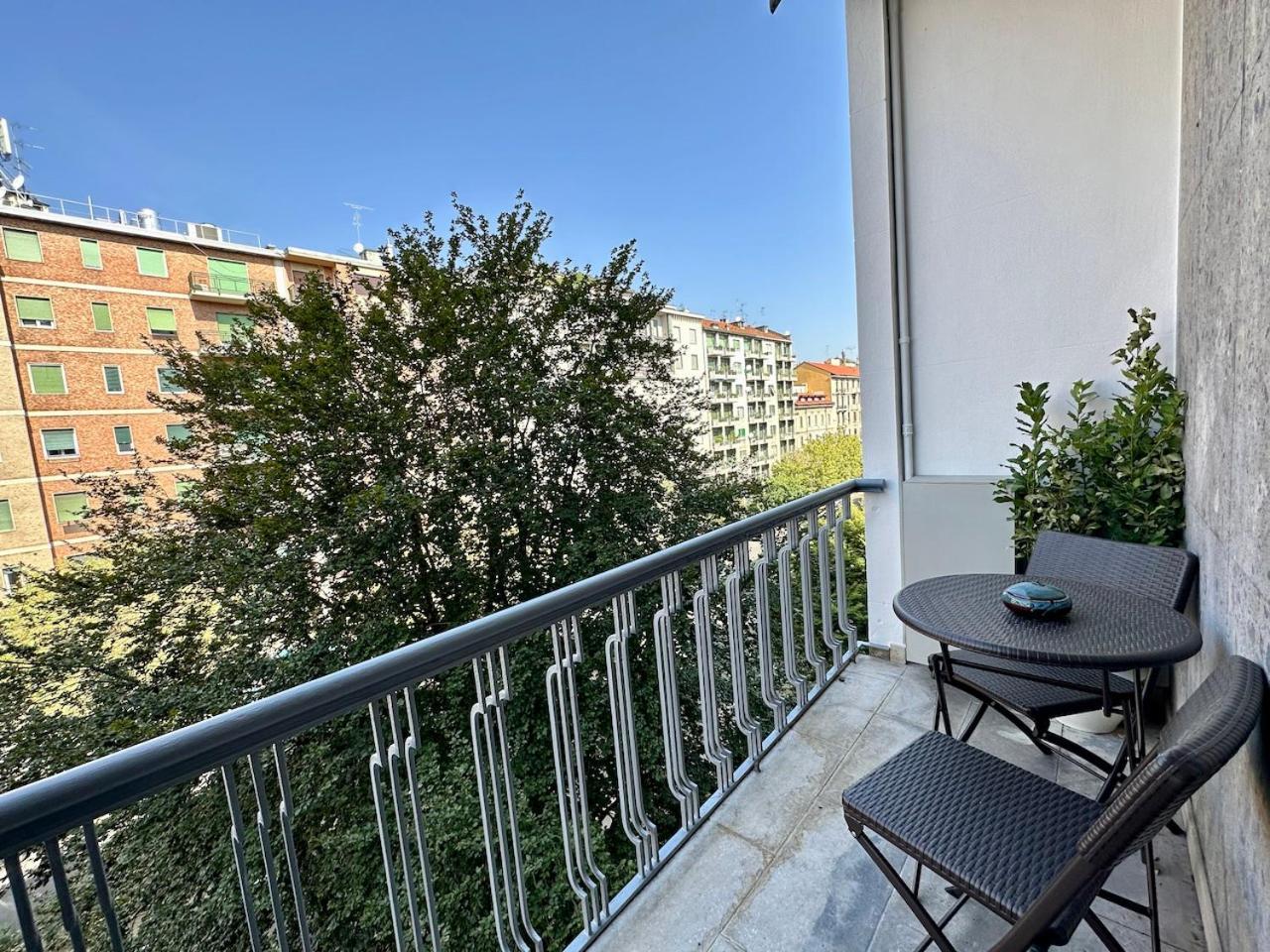 Lux Contemporary Flat - Porta Romana, Milan
